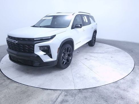 Used 2026 Chevrolet Traverse RS w/ LPO, Floor Liner Package image 3