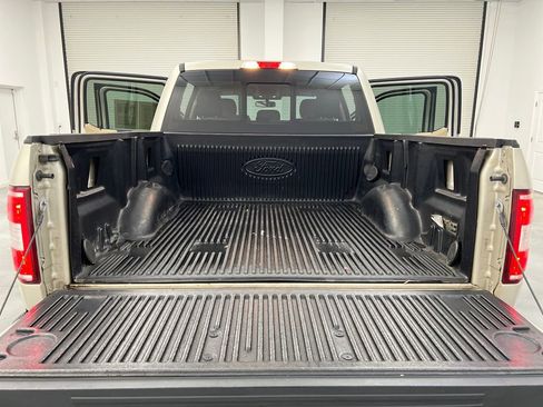 Used 2018 Ford F150 XLT w/ Equipment Group 302A Luxury AWD/4WD image 28
