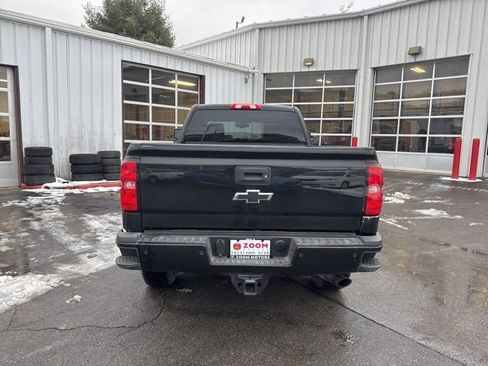 Used 2017 Chevrolet Silverado 2500 LT w/ Midnight Edition image 7
