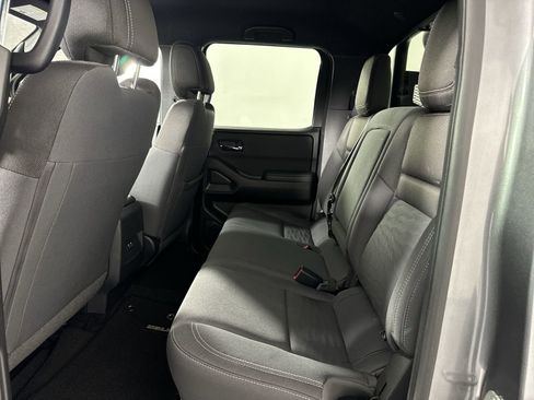 Certified 2023 Nissan Frontier SV w/ Midnight Edition Package image 18