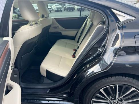 Used 2025 Lexus ES 350 w/ Premium Package FWD image 30