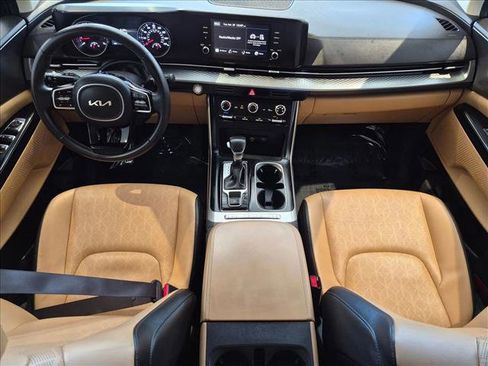 Used 2024 Kia Carnival LX FWD image 18