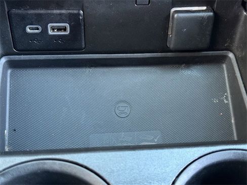 Used 2022 GMC Yukon XL Denali image 23