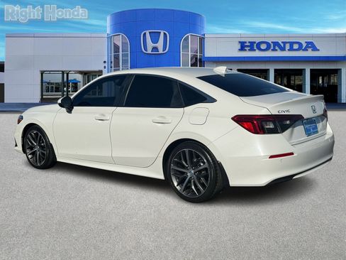 Used 2024 Honda Civic Touring image 4