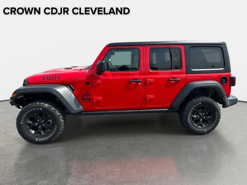 Used 2022 Jeep Wrangler Unlimited Sport image 2