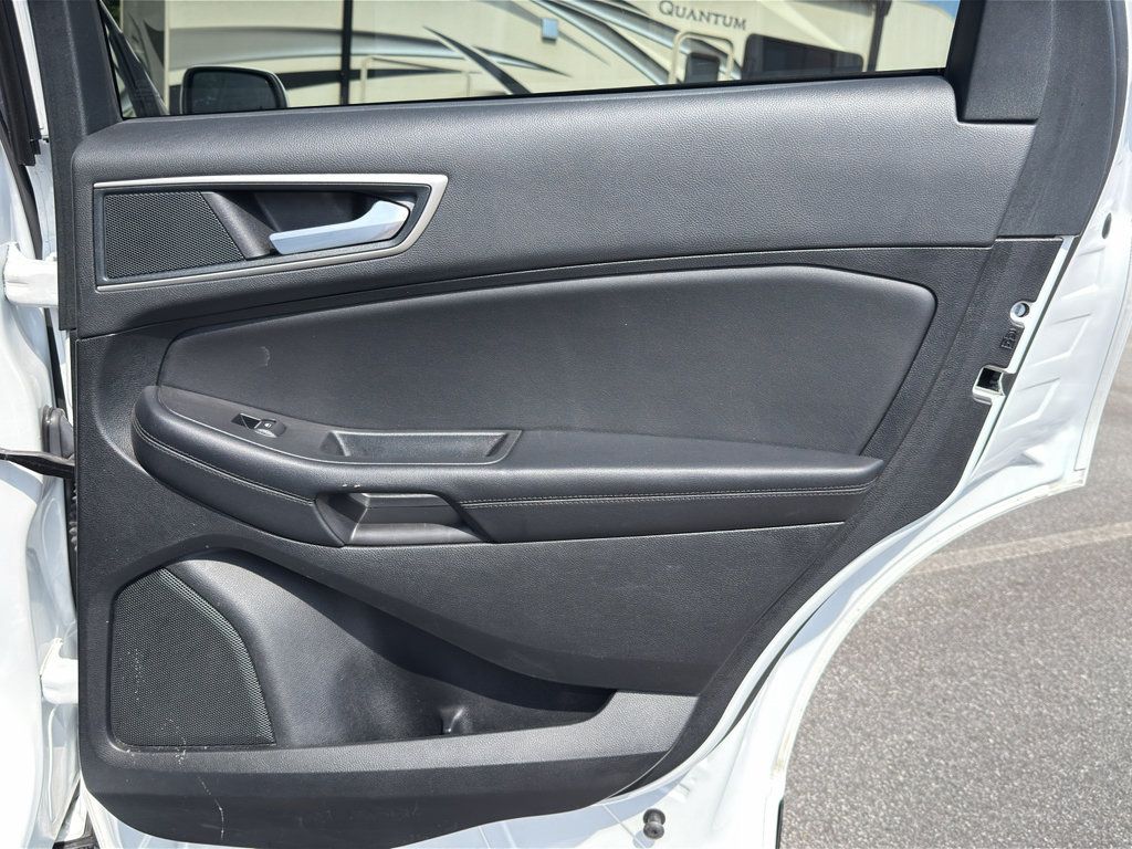 Used 2024 Ford Edge SEL AWD/4WD image 31