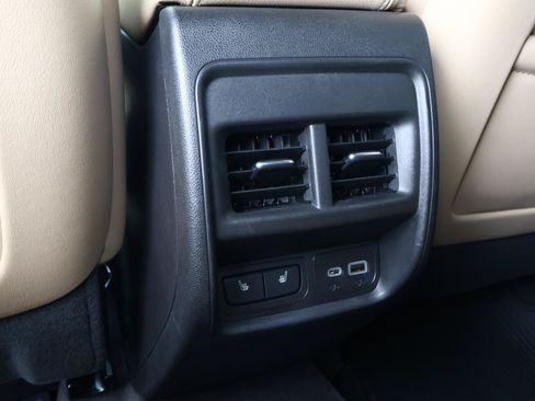 Used 2024 Cadillac XT4 Premium Luxury FWD image 18