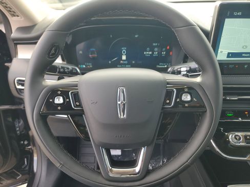 New 2026 Lincoln Corsair Premiere image 16