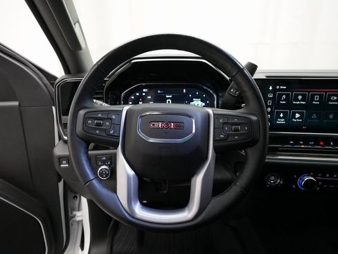Used 2024 GMC Sierra 1500 Elevation image 4