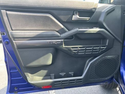 Used 2025 Toyota Tacoma TRD Sport RWD image 15