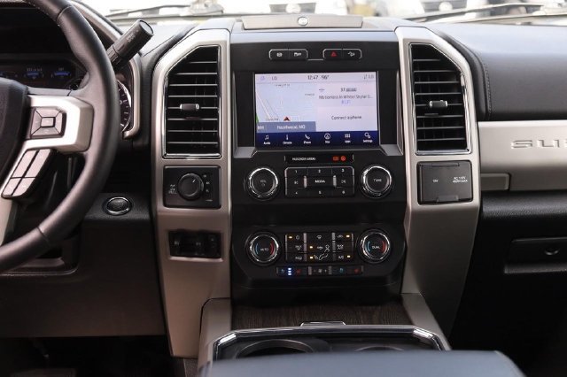 Used 2021 Ford F250 Lariat w/ Lariat Ultimate Package AWD/4WD image 26