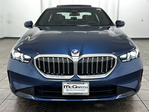 Used 2025 BMW 530i xDrive w/ Premium Package AWD/4WD image 7