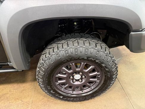Used 2021 Chevrolet Colorado ZR2 w/ Colorado ZR2 Bison Edition image 91
