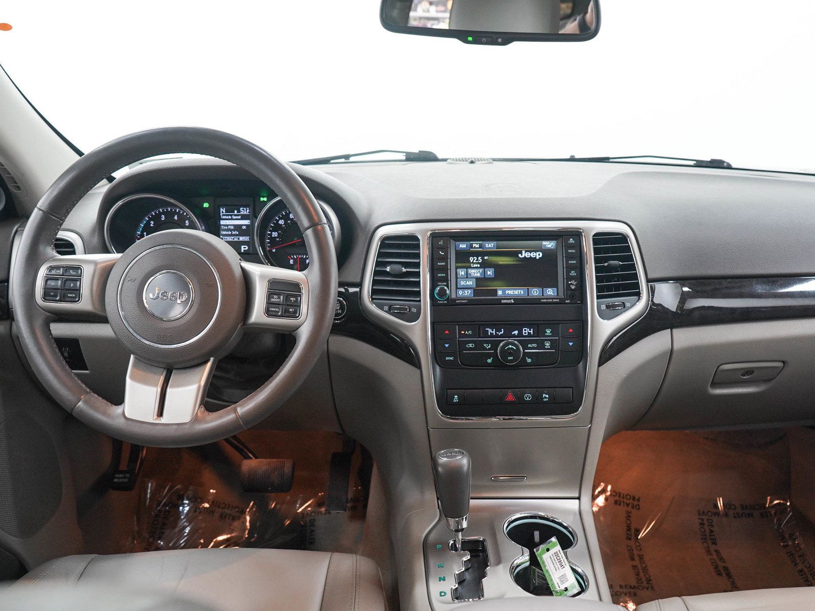 Used 2013 Jeep Grand Cherokee Laredo AWD/4WD image 16