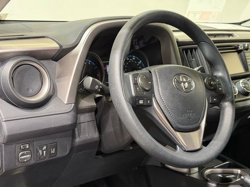 Certified 2017 Toyota RAV4 LE w/ Carpet Mat Package FWD image 17