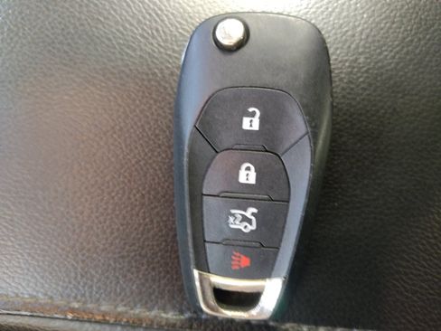 Used 2018 Chevrolet Cruze LS FWD image 32