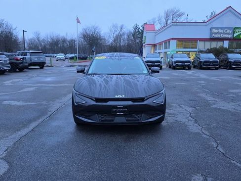 Certified 2025 Kia EV6 Light w/ Light LR Technology Package image 3