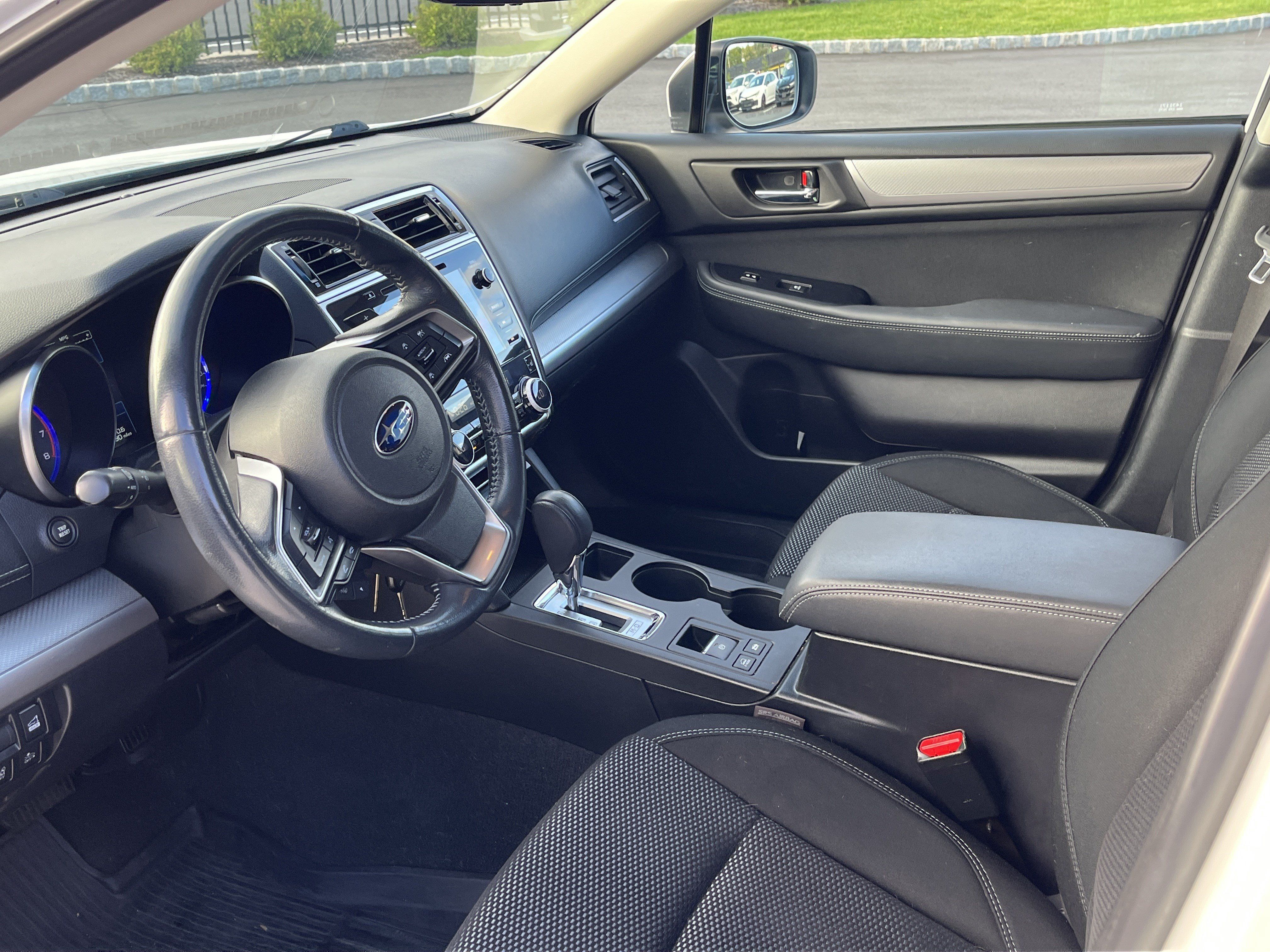 Used 2019 Subaru Outback 2.5i Premium AWD/4WD image 5