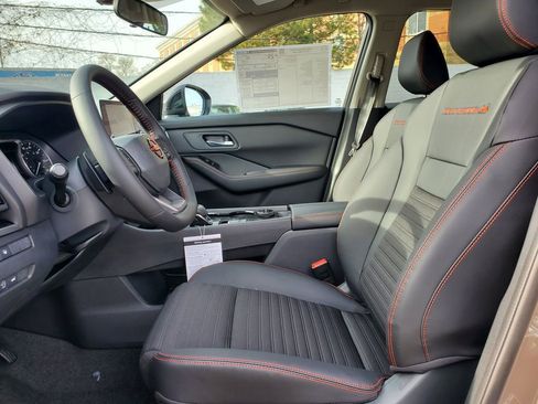 New 2026 Nissan Rogue SV image 18