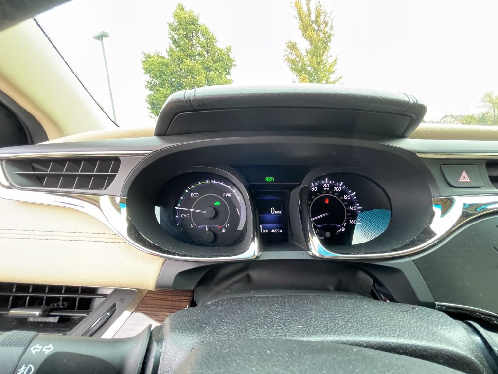 Used 2014 Toyota Avalon Limited w/ Technology Package FWD image 5