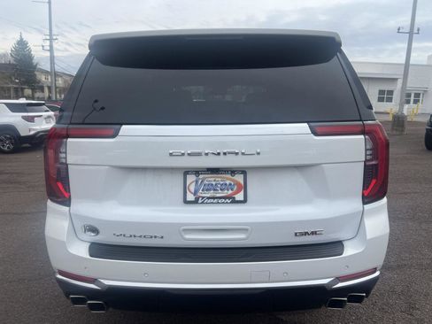 Used 2025 GMC Yukon Denali image 6