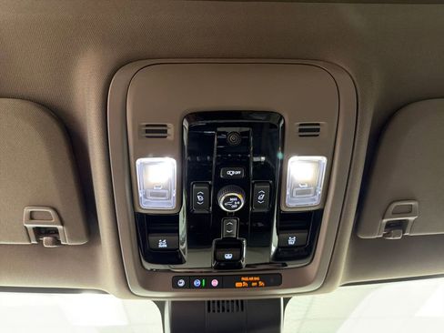 New 2026 GMC Yukon Denali w/ Sun & Power Step Package AWD/4WD image 16