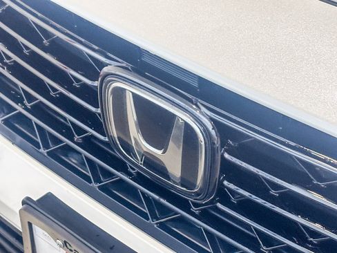 Used 2023 Honda Accord EX image 9