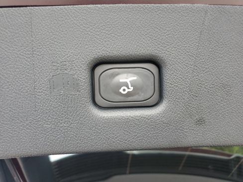 Used 2023 Lincoln Nautilus Reserve image 9