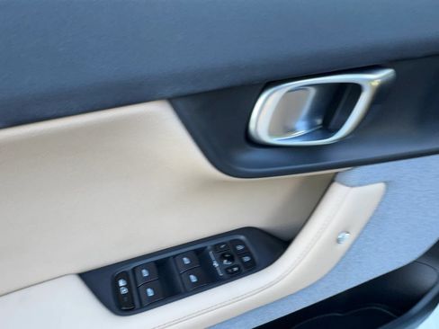 Used 2022 Polestar Polestar 2 w/ Performance Package AWD/4WD image 43