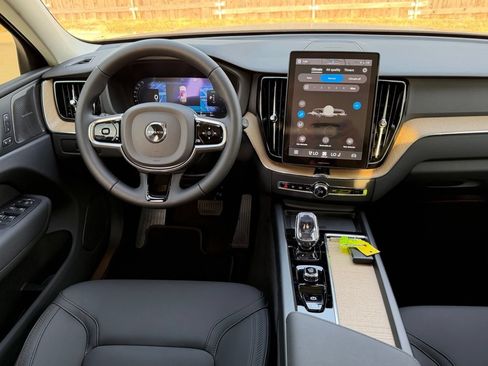 New 2026 Volvo XC60 T8 Plus w/ Climate Package AWD/4WD image 12