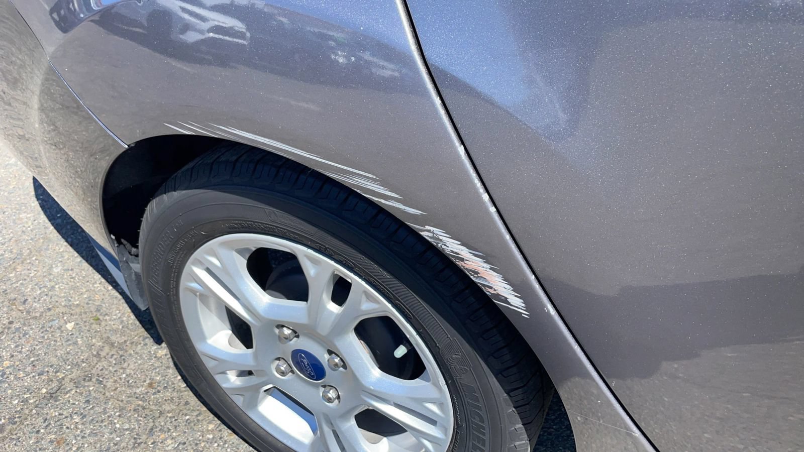 Used 2014 Ford Fiesta SE FWD image 41