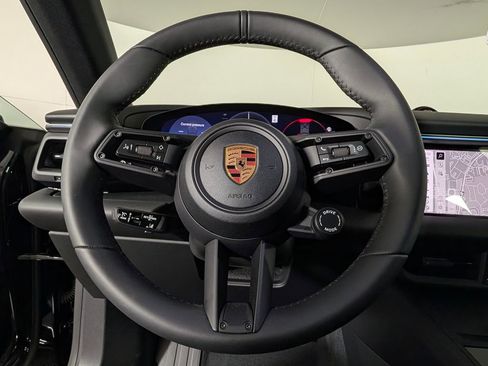 New 2026 Porsche Macan 4 Electric image 37