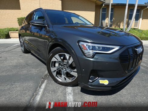 Used 2021 Audi e-tron Premium w/ Convenience Plus Package AWD/4WD image 5