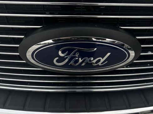 Used 2022 Ford F450 XLT AWD/4WD image 30