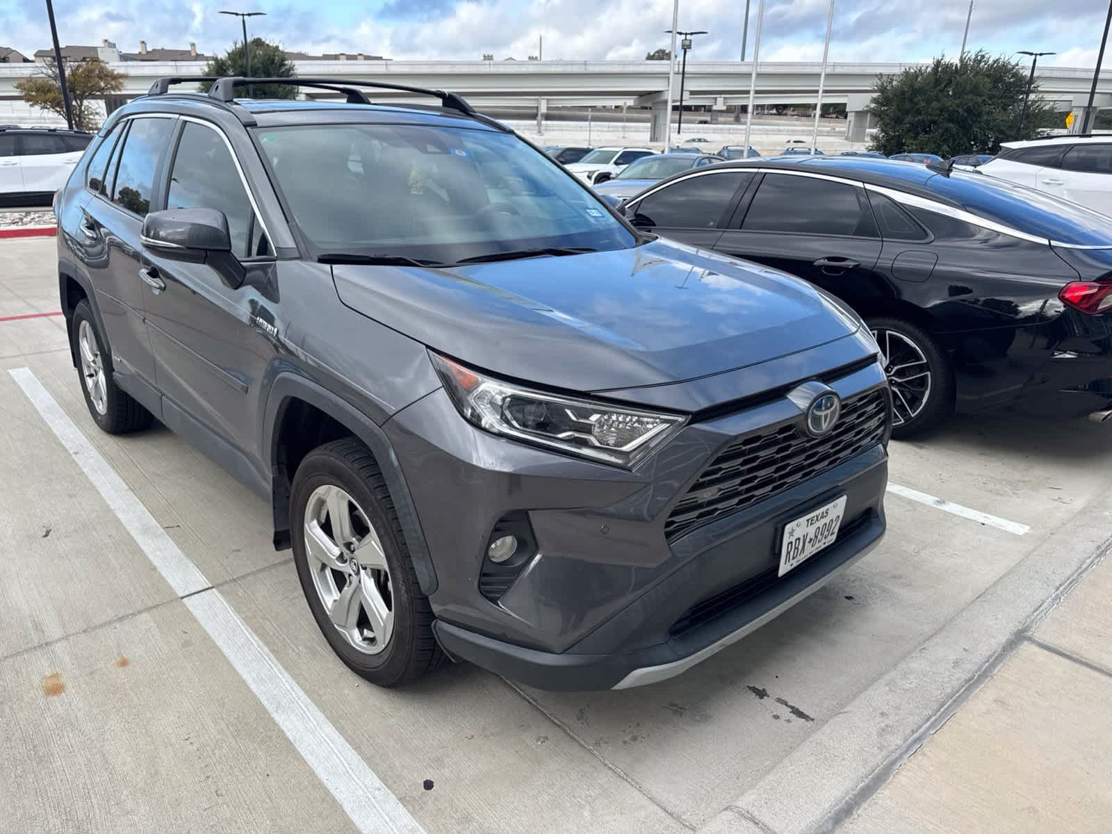 Used 2021 Toyota RAV4 Limited AWD/4WD image 3