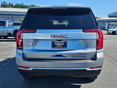 Used 2025 GMC Yukon XL Elevation w/ Elevation Premium Package AWD/4WD image 4