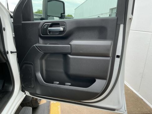 Used 2022 Chevrolet Silverado 2500 Custom w/ Custom Value Package AWD/4WD image 27
