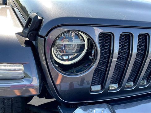 Used 2021 Jeep Wrangler Unlimited Sahara AWD/4WD image 37