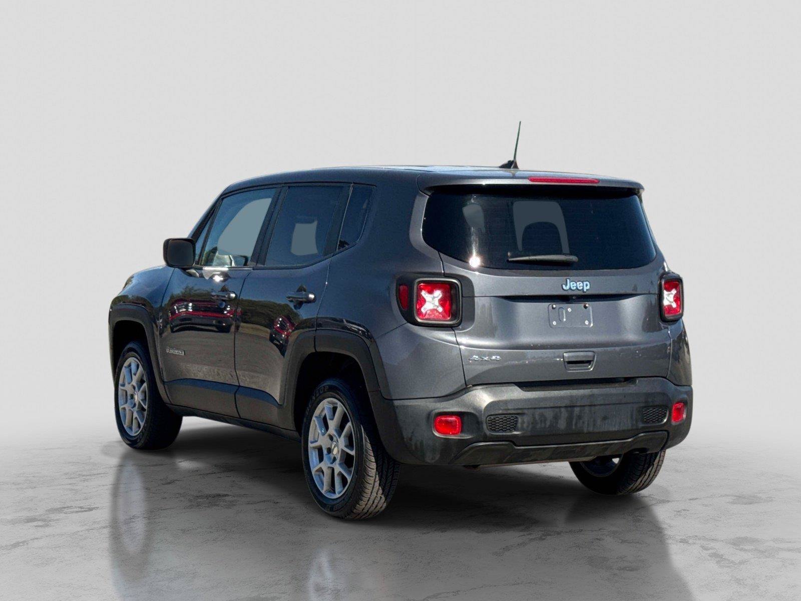 Certified 2023 Jeep Renegade Latitude AWD/4WD image 7