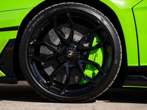 Used 2019 Lamborghini Aventador SVJ image 35