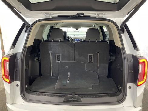 Used 2023 GMC Acadia Denali w/ Denali Technology Package AWD/4WD image 14