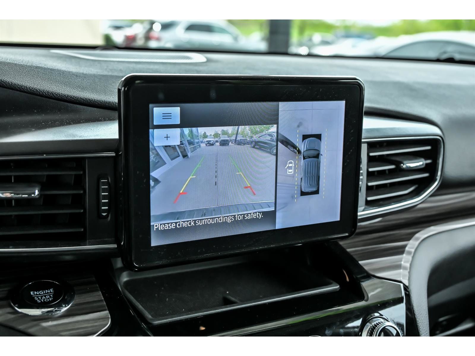 Used 2023 Ford Explorer Limited AWD/4WD image 20