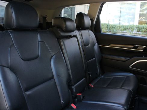 Used 2020 Kia Telluride LX image 28