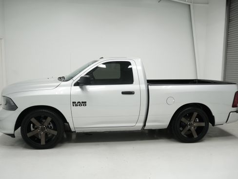 Used 2017 RAM 1500 Express RWD image 7