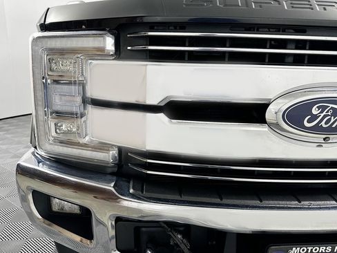 Used 2018 Ford F350 Lariat w/ Lariat Ultimate Package image 4