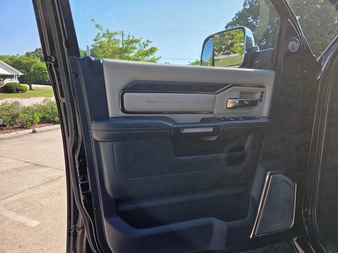 Used 2019 RAM 2500 Limited AWD/4WD image 11