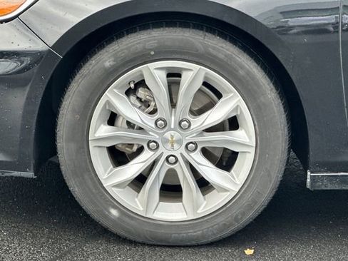 Used 2023 Chevrolet Malibu LT image 28