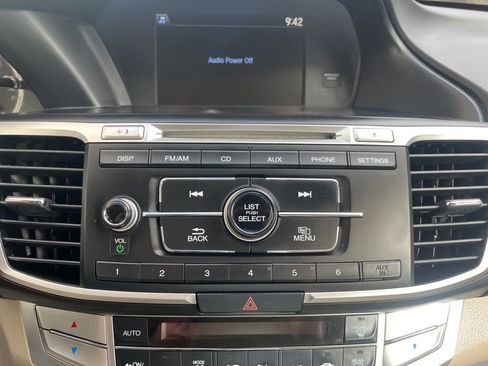 Used 2015 Honda Accord LX image 24