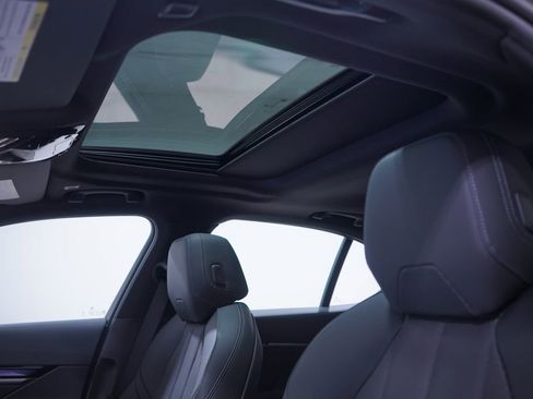 New 2026 BMW i5 eDrive40 w/ M Sport Package image 8