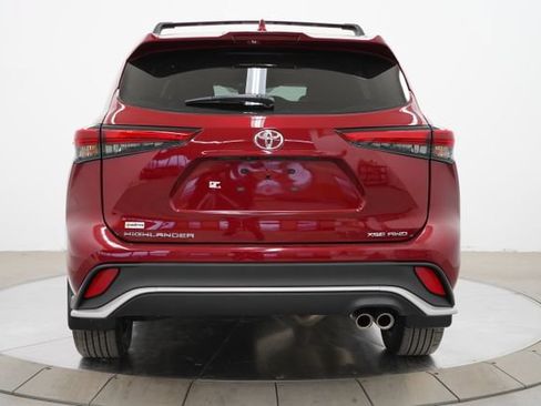 Used 2023 Toyota Highlander XSE AWD/4WD image 6
